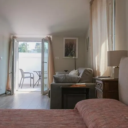 La Casa Del Pittore, A Torinese
